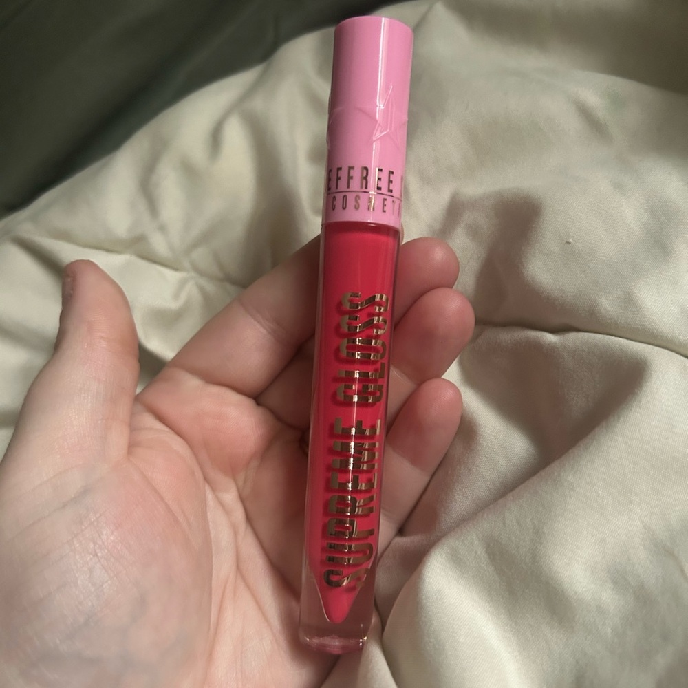 Jeffree star supreme gloss!